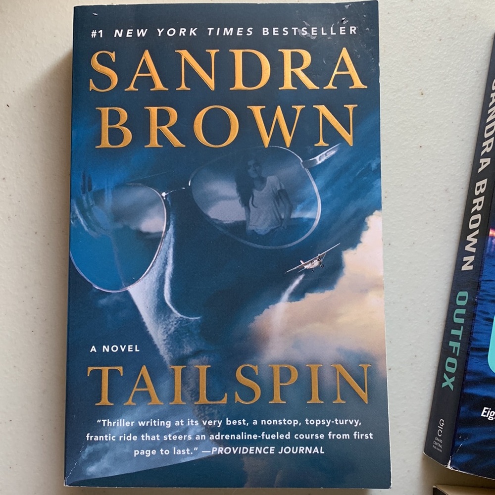 Paperbacks - Picture 2 of 5